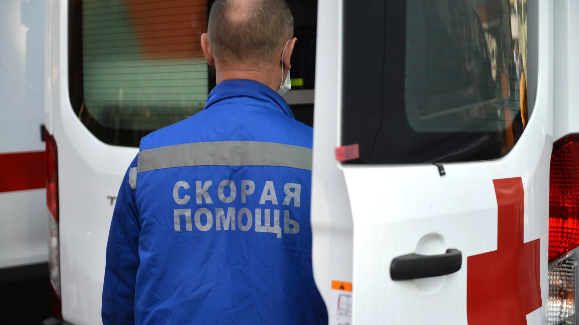 В Белгородской области 3 мирных жителя ранены при ударах дронов ВСУ по машинам